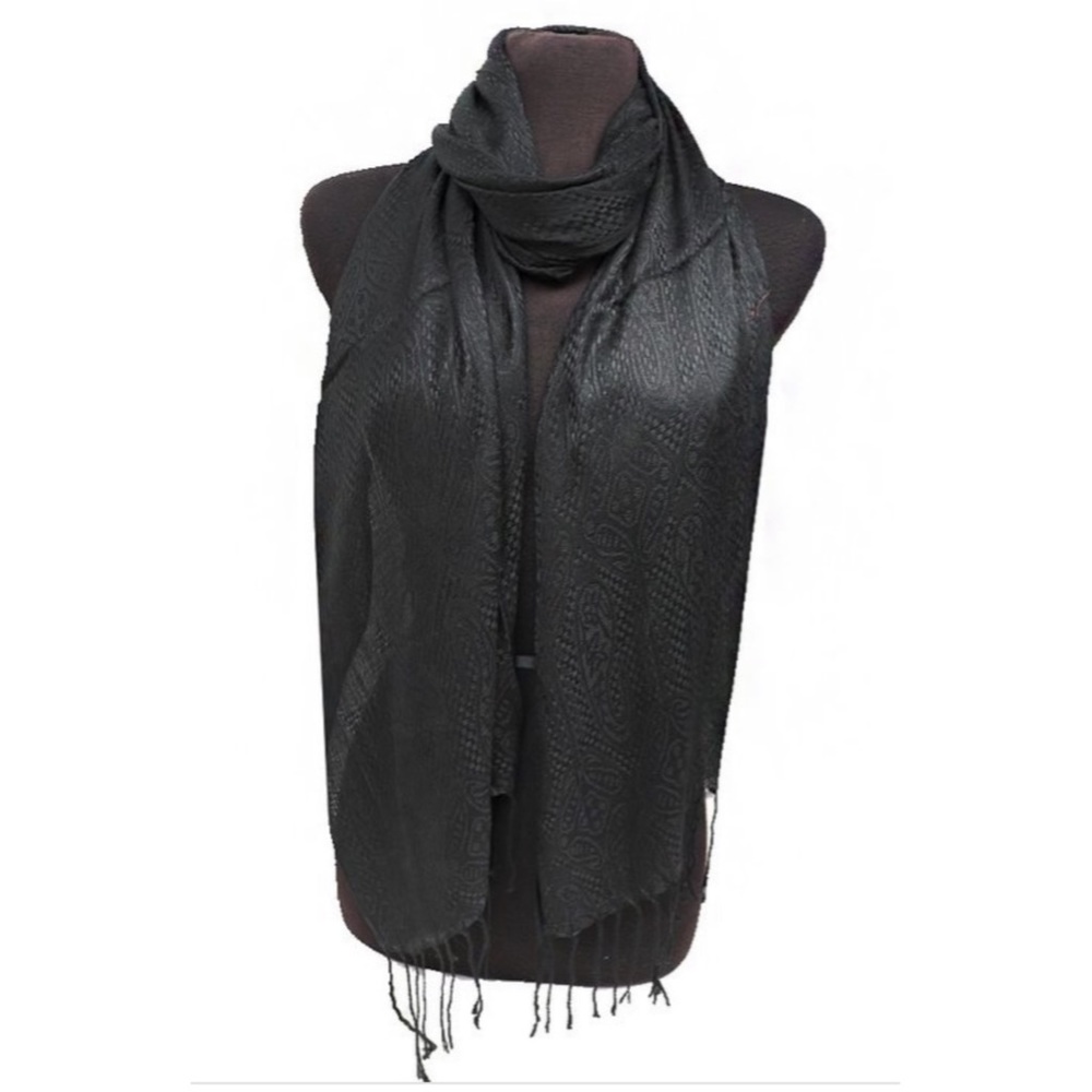 Tonal Paisley Scarf Black